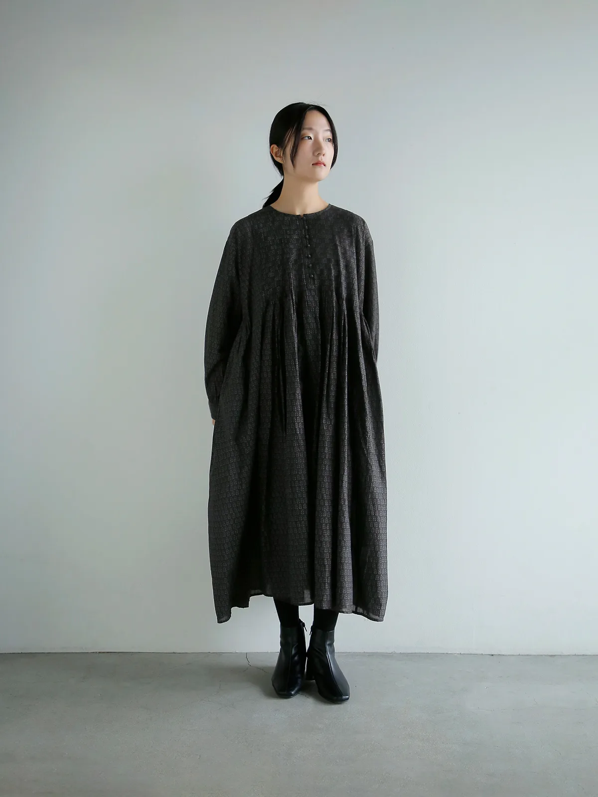 maison de soil ピンタックワンピース ブロックプリントのディテール