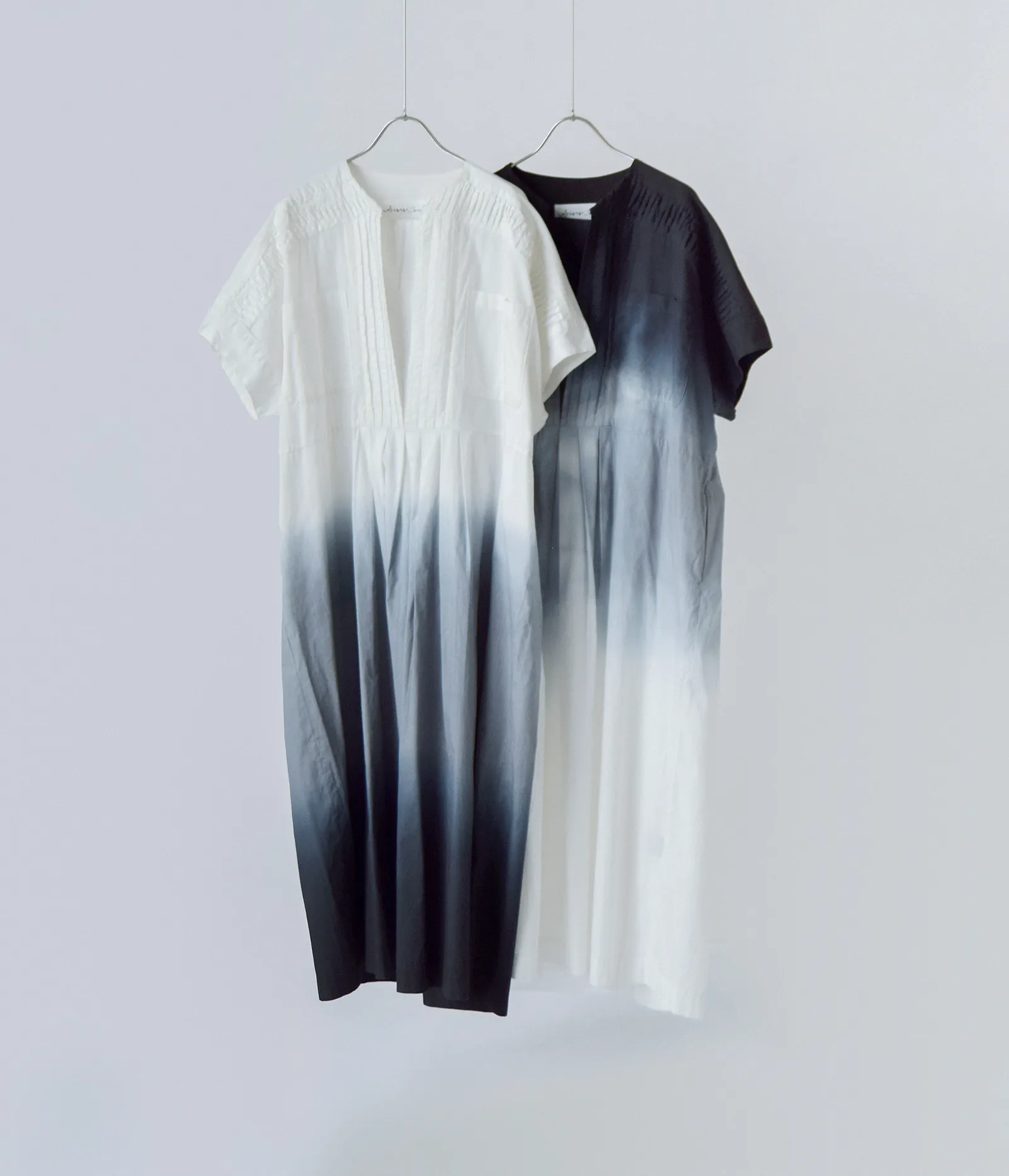 【4月23日販売開始】美しいグラデーションで染め上げられたワンピース。