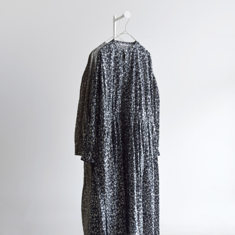 TOUJOURS gDW[  t[vg Rbg Xgb` hX gClassic Gathered Dressh ym43fd03 2025awV 