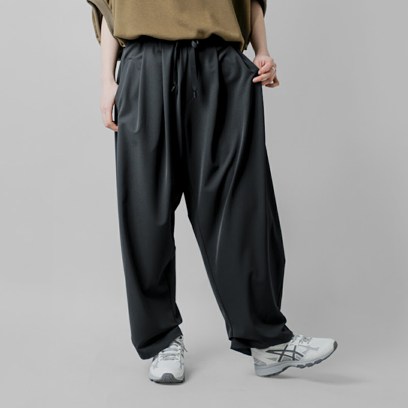 COGTHEBIGSMOKE �R�O�U�r�b�O�X���[�N  NIRVANA TUCKED HEM TROUSERS �ڐG�⊴�c�[�E�F�C�X�g���b�` �^�b�N�w�� �g���E�U�[�p���c 14602-246-1414-1  2026ss