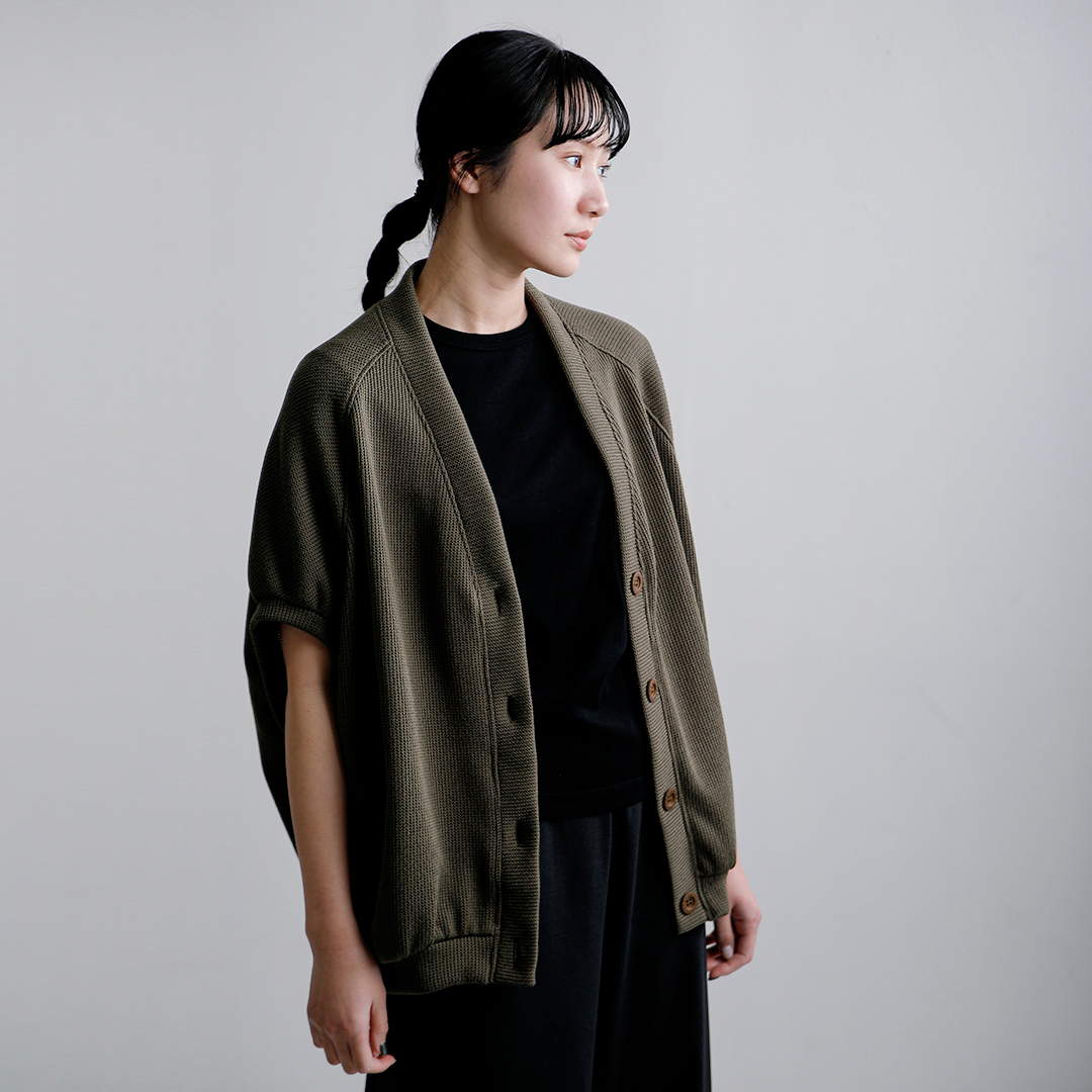 COGTHEBIGSMOKE ハイローゲージ ニットライクジャージー パフスリーブ カーディガン