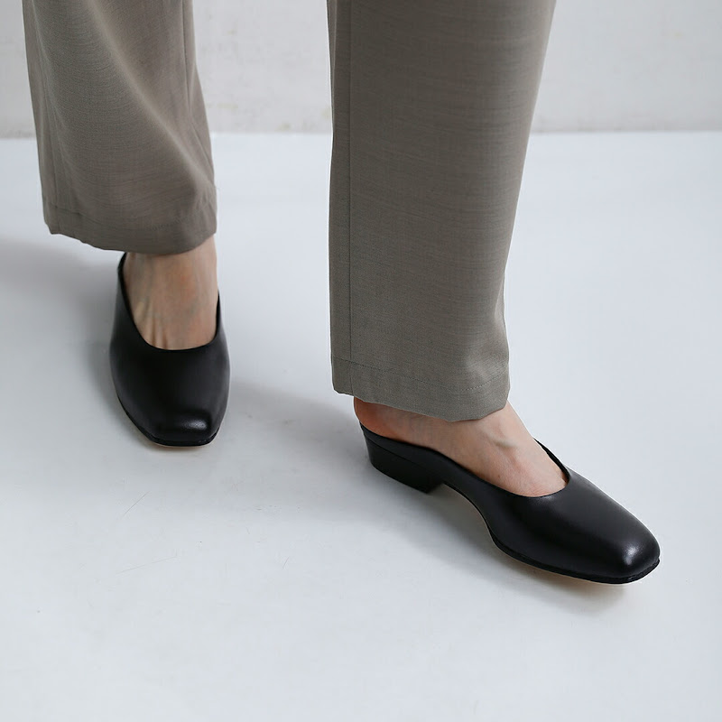 BEAUTIFUL SHOES �r���[�e�B�t���V���[�Y  �L�b�v���U�[ �X�N�G�A �~���[�� �p���v�X square-mule  �V�� �y�T�C�Y�������񖳗��z
