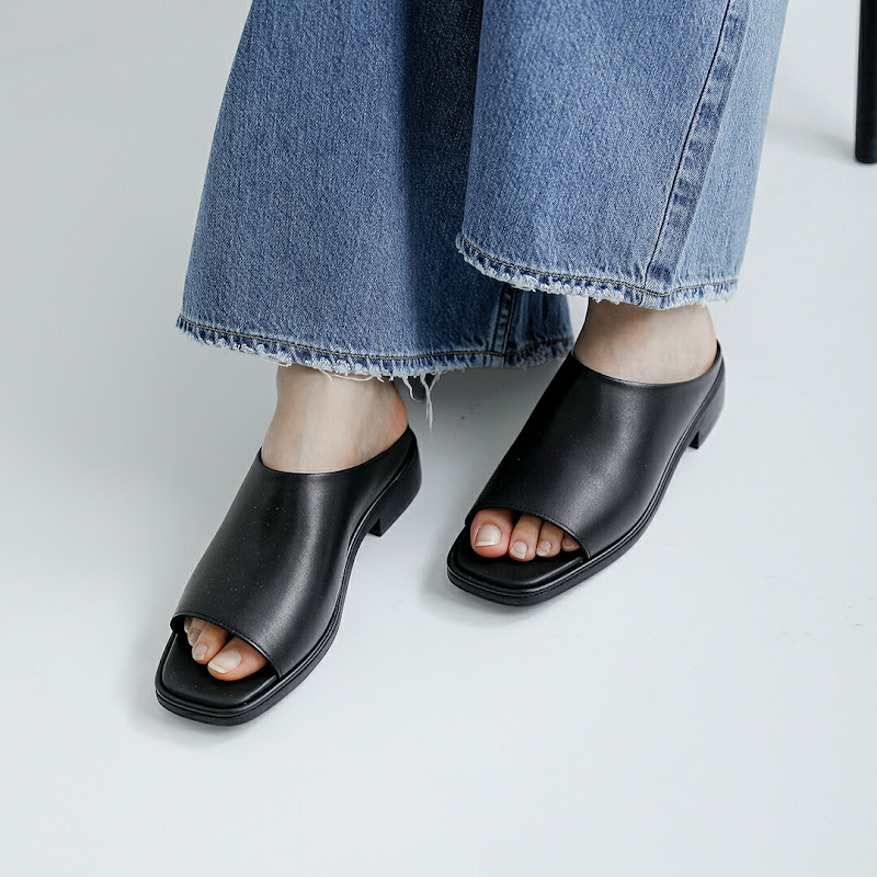 BEAUTIFUL SHOES �r���[�e�B�t���V���[�Y  �X�e�A���U�[ �X�N�G�A�g�D �T���_�� square-sandals  �V�� �y�T�C�Y�������񖳗��z