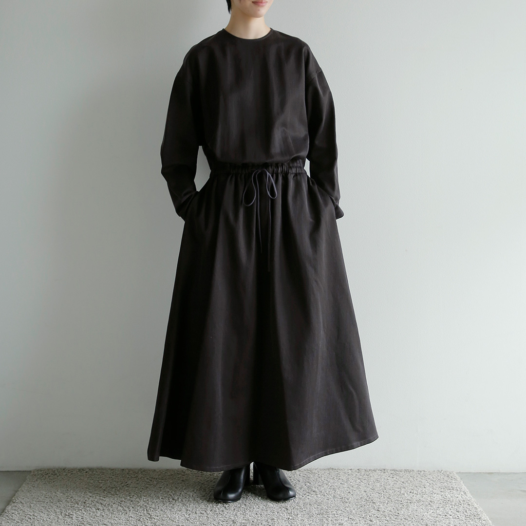 YOKO SAKAMOTO ���[�R�T�J���g  �u���b�V���h �T�e�� �����b�N�X �h���X RELAX DRESS ys-26aw-54  2026aw�V��