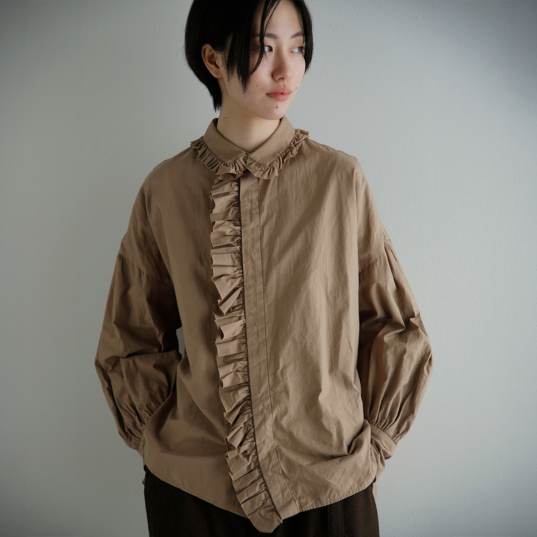TOUJOURS �g�D�W���[  �R�b�g���g���v�����[���c�C�� �t�������C�h�V���c Bishop Sleeve Ruffle Wide Shirt am45us01  2026aw�V�� 
