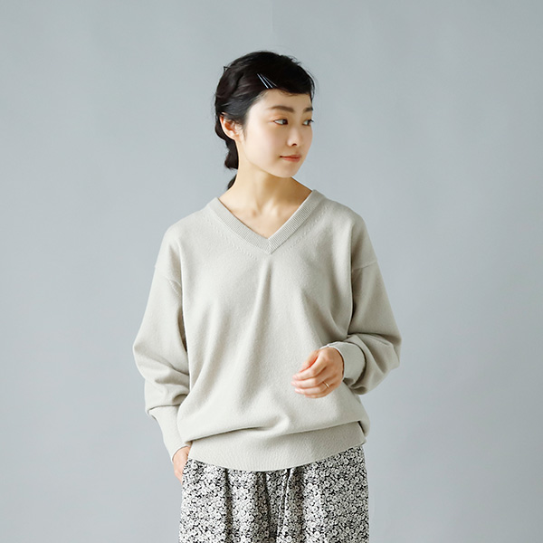 Olde H & Daughter(I[hGC`Ahh[^[)<br />sAJV~VlbNjbgvI[o[gCASHIMERE V NECK KNITWEARh bk003